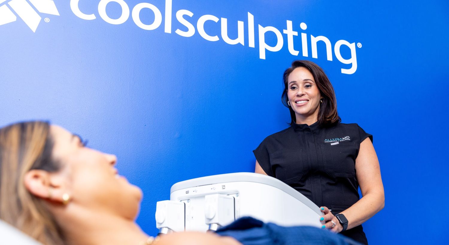CoolSculpting patient model receiving treatment