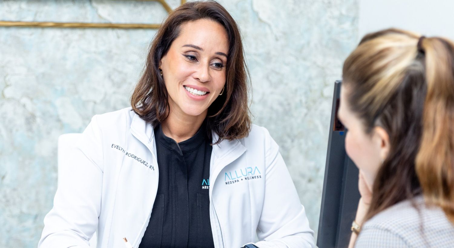 AOD 9604 patient model receiving a consultation